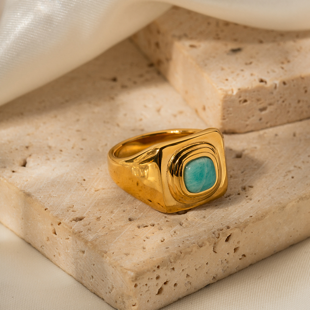 Luxurious Square Stainless Steel Plating Inlay Artificial Gemstones  Copper Plated Rings